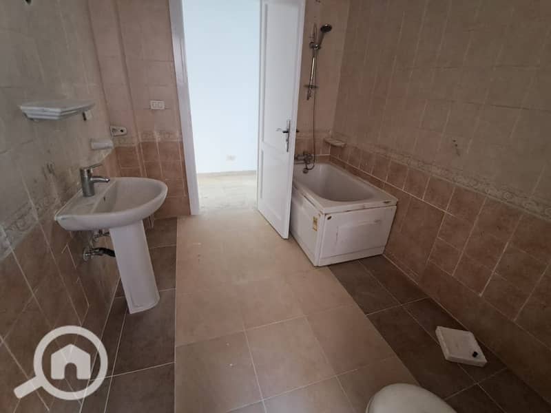 7 5773a284-742f-44c8-8d39-ff3119b22e1e. jpeg