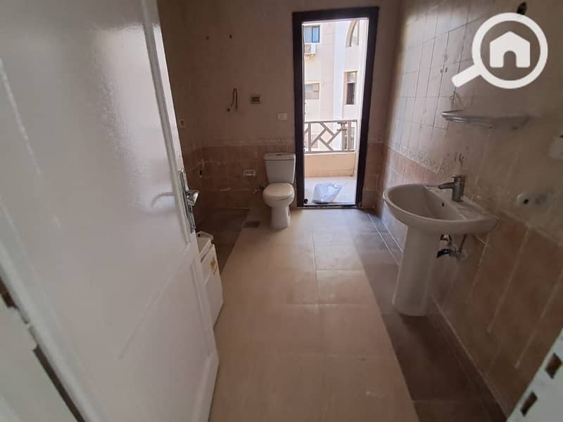 10 fc6ec58a-4f6d-40e4-a2f2-a7da2285c4ee. jpeg