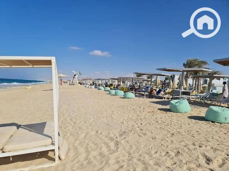 8 755eae60-c73e-4181-b002-3f8a888910bc. jpeg