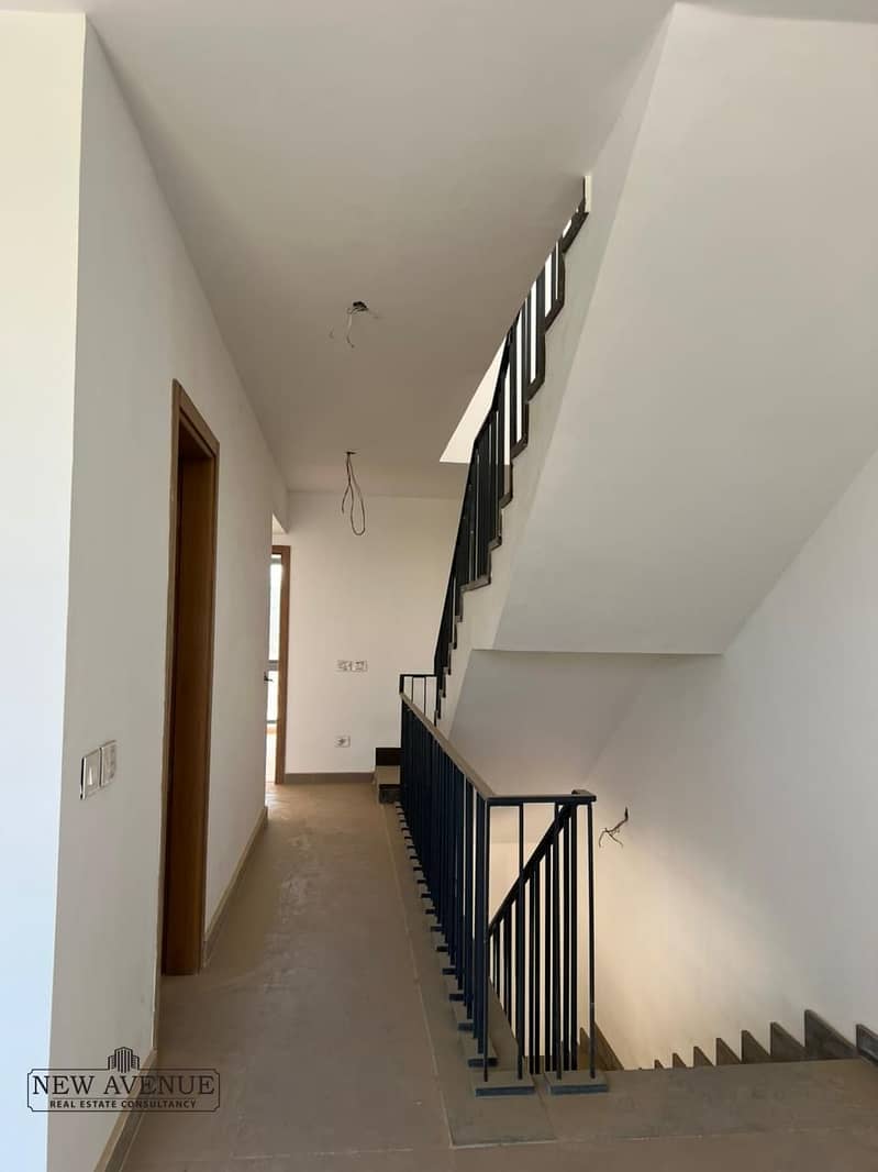 5 9f1dda25-27de-440b-89fc-b9e765e0b9a4. jpg