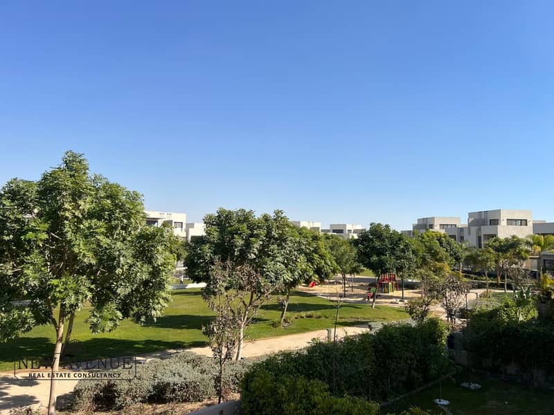 12 9554735d-a46b-442f-aa94-98783e8d980e. jpg