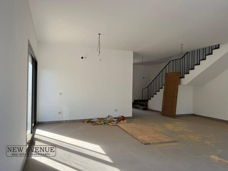 14 d51c4e1a-9801-4888-ae87-e1913a9481df. jpg