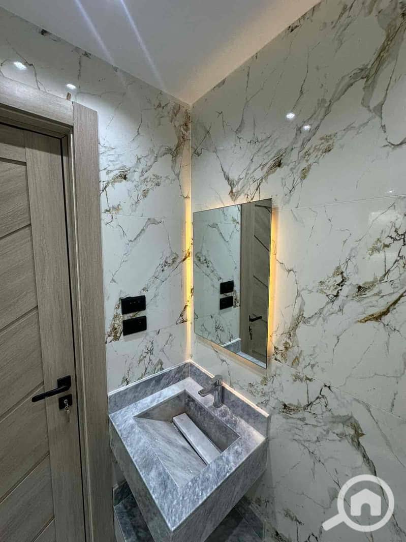 5 9436d855-5ba2-4909-92e1-0e1ec52f0236. jpg