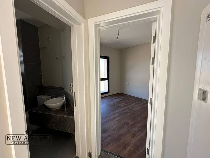 6 5a9009e5-3133-41c2-8034-84573988127f. jpg