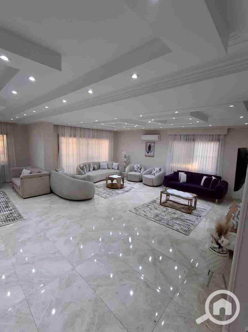 1000562762. jpg 1000562762. jpg