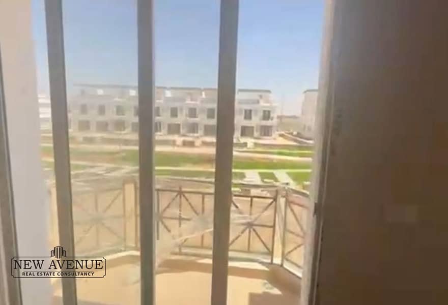 6 79458f3e-bb07-4f09-aa70-966867298b54. jpg