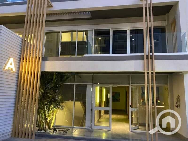 10 7a2d4adb-c43e-445c-983b-e505273ecab3. jpg