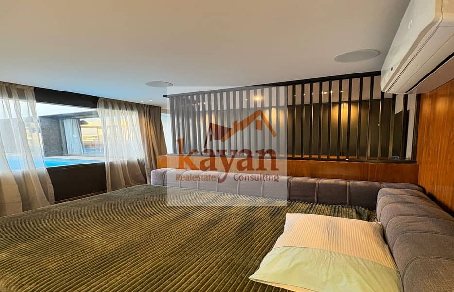 8 cd847890-6f16-48b6-9d36-e943850538e7. jpg