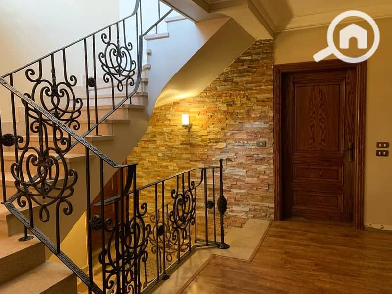 12 af43b009-a5d5-4a88-8fb4-afeec791cfe6. jpg