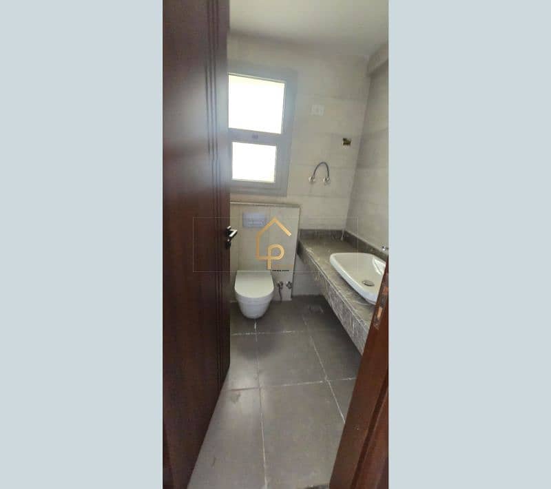 10 WhatsApp Image 2025-08-26 at 1.47. 25 PM (2). jpg