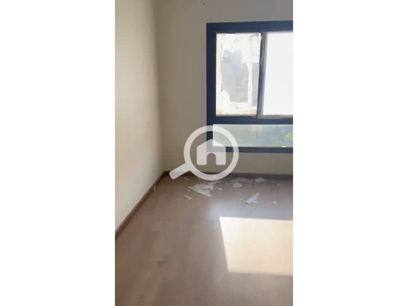 5 208e4e73-d2e3-4c9c-9b90-5c381c09a423. jpg