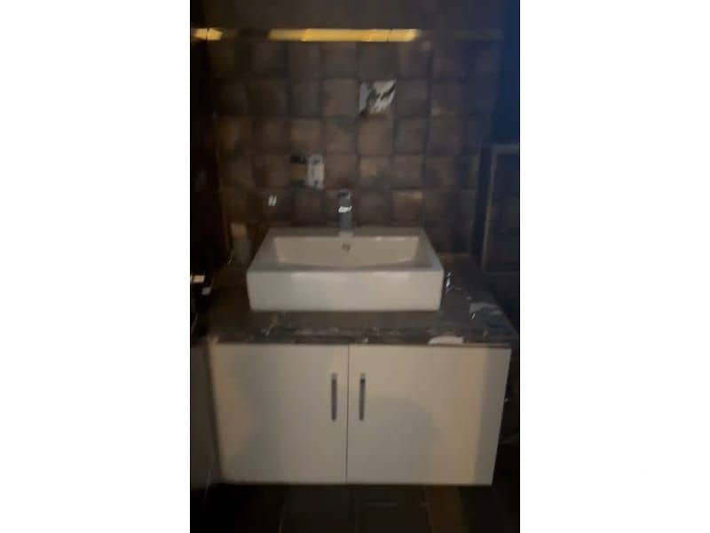 9 9cf66fdc-d171-4c15-bde9-f47f7e156752. jpg