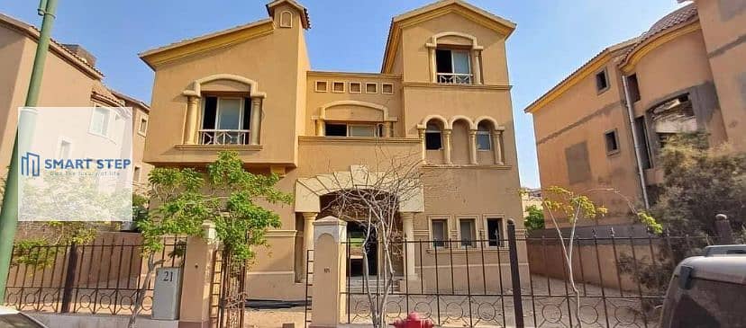 12 f01a5f84-1548-4362-a670-fb548ea9c8ff. jpg