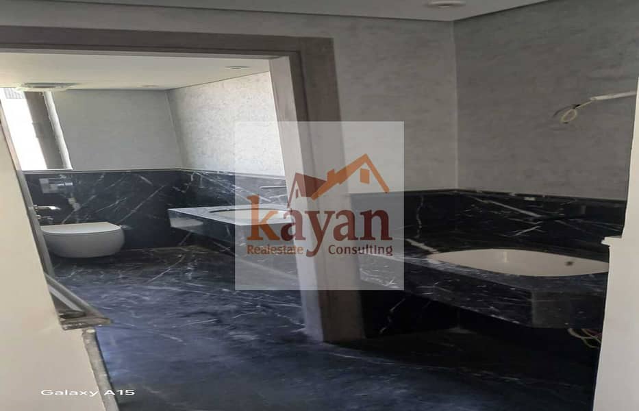 10 ef6785f7-0c27-4dc8-9673-2dba0298ea80. jpg