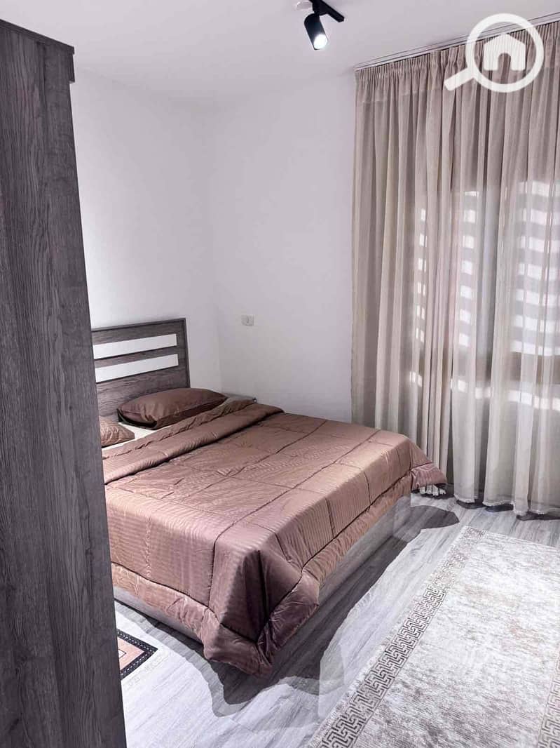 12 f452bfc0-9507-4daf-89fa-893c7999fe44. jpg