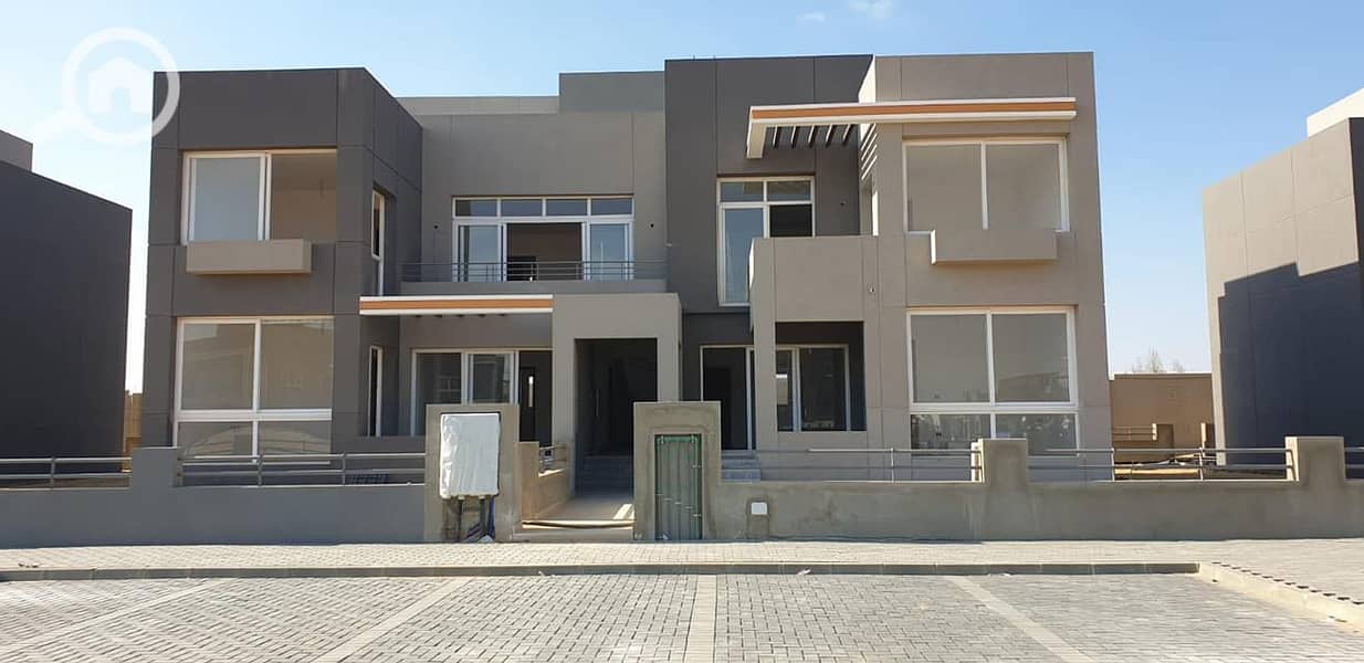 2 280748384_379693700842667_8222366343417167635_n - Copy. jpg