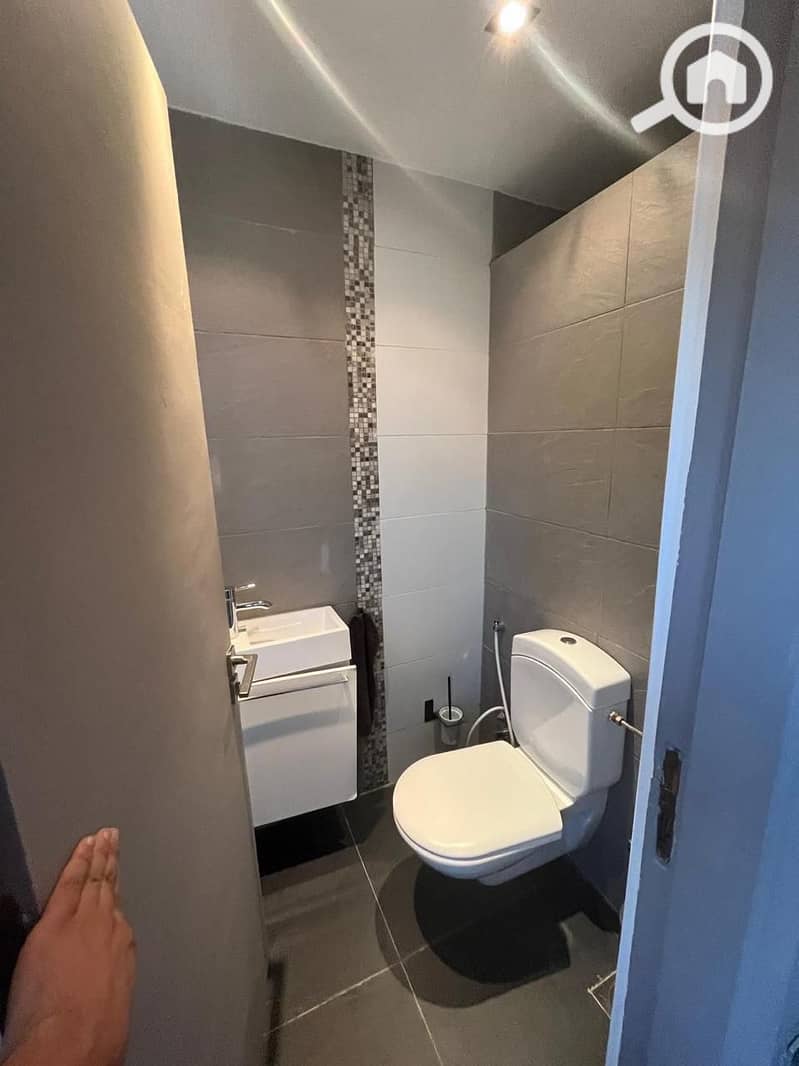 5 WhatsApp Image 2025-12-17 at 12.44. 42 PM (1). jpeg