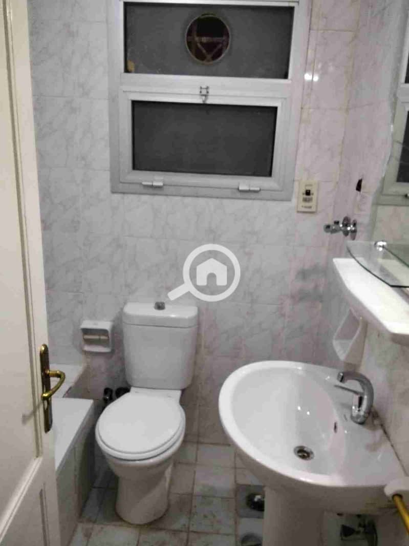 1000553903. jpg 1000553903. jpg