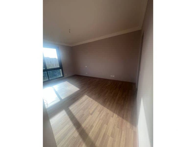 2 6b58ed86-aa8a-495a-be8a-ef6291fbeba6. jpg