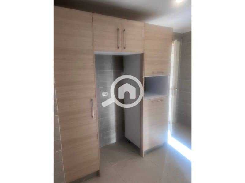 6 fb5ddf21-37d8-45a8-8287-d6445edce0de. jpg