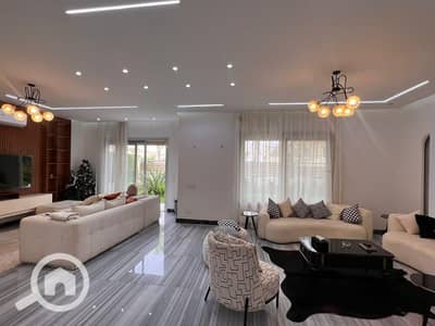 فیلا 5 غرف نوم للايجار في 6 أكتوبر، الجيزة - efb49b34-5e93-4ea6-8c70-ab203573f783. jpg