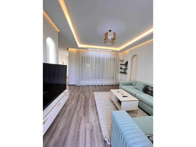 4 67e0a854-43bd-445d-9331-d1ef60ebb5ef. jpg