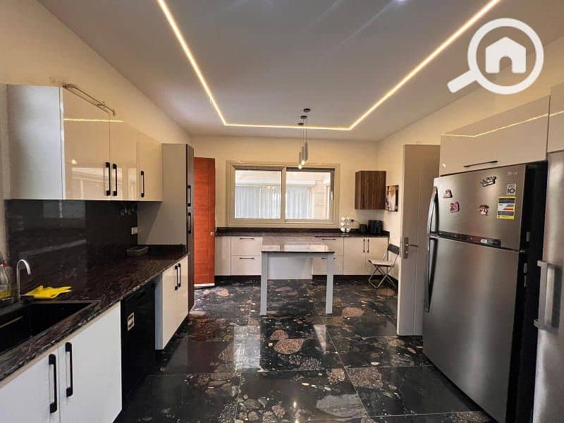 9 b5821bbb-3df3-4099-821b-d393e9069c7c. jpg