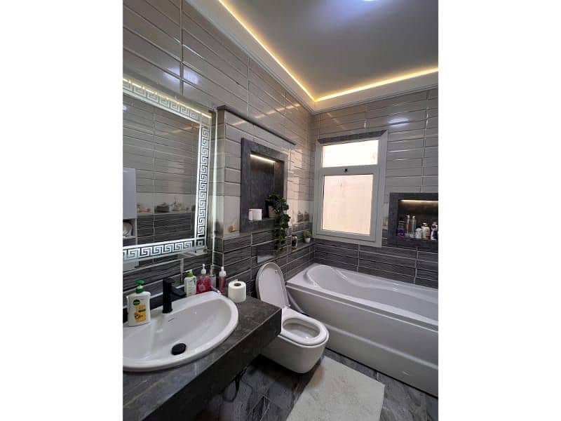 10 287f8467-f4c4-476f-814e-94beaf8b0cb3. jpg