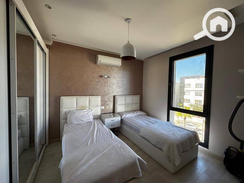 11 ecb74b6f-5ff8-4adc-8cef-cb2e5a5ba22a. jpg