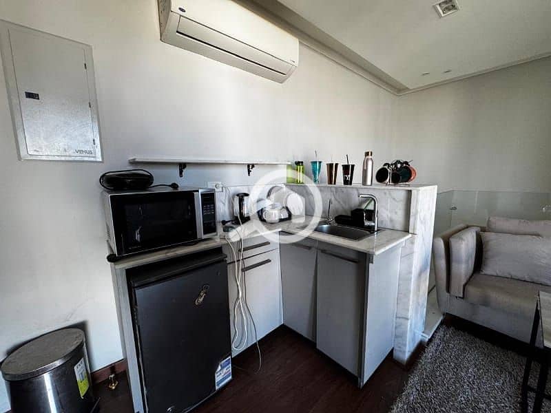 15 1f5f6a66-f176-408e-a704-bbaf271fabe6. jpg