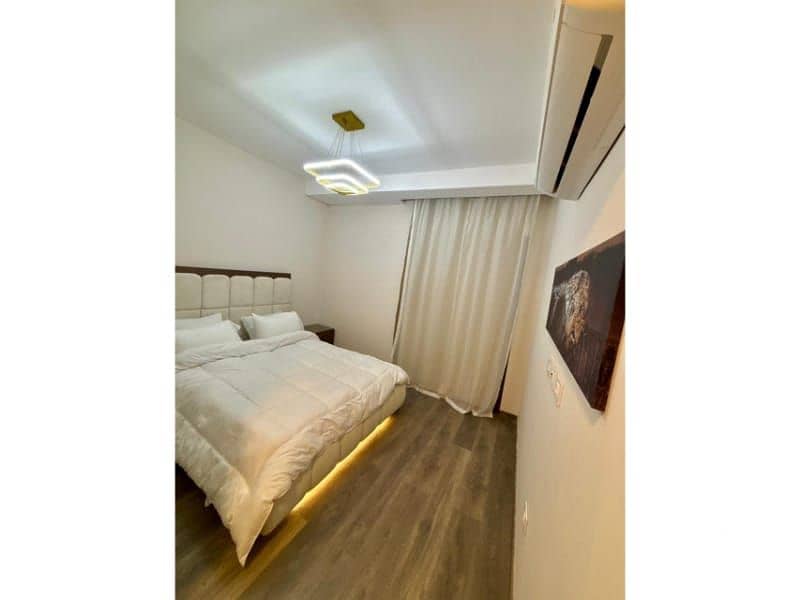 8 026dd516-9ea9-481c-9efc-d13364017121. jpg