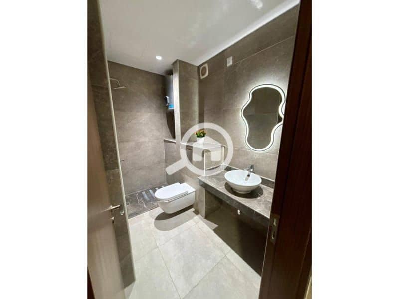 14 07c5c61e-f7d9-4f46-a5b5-ad0eb2245601. jpg