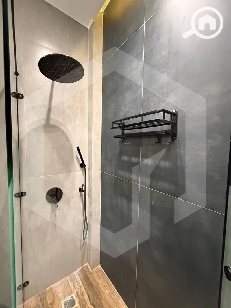 17 Aeon Courtyard 18. jpg