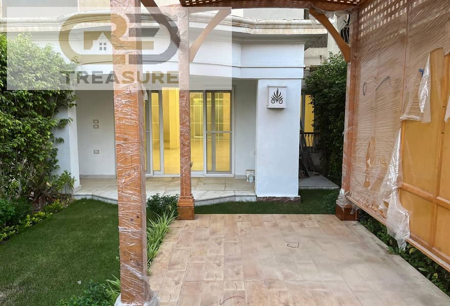 4 db8510ee-5a69-469c-83df-a5094880b428. jpg