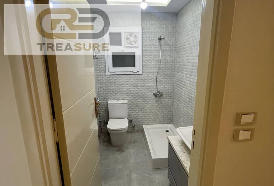 13 df60e4fb-2dfb-4ea4-b15b-31f30434a2db. jpg