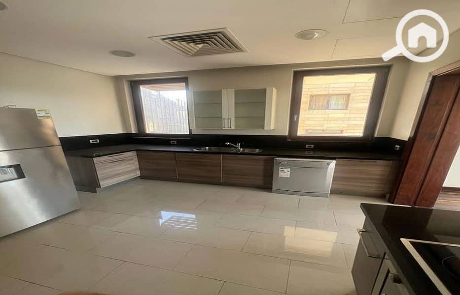 6 WhatsApp Image 2025-11-24 at 2.38. 24 AM (2)_1400x900. jpg