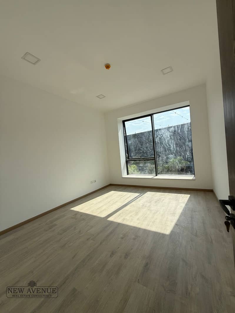 2 5b888255-003e-4e8b-93aa-1206237cdca5. jpeg