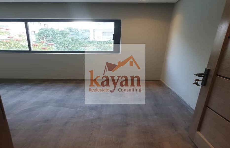 4 8a599b97-5b99-458c-b977-76071e6b3e49. jpg