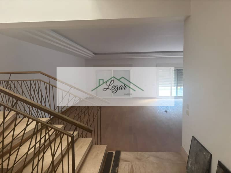 2 2f987416-d9de-40e3-b77a-b8d5cd2948a4. jpg