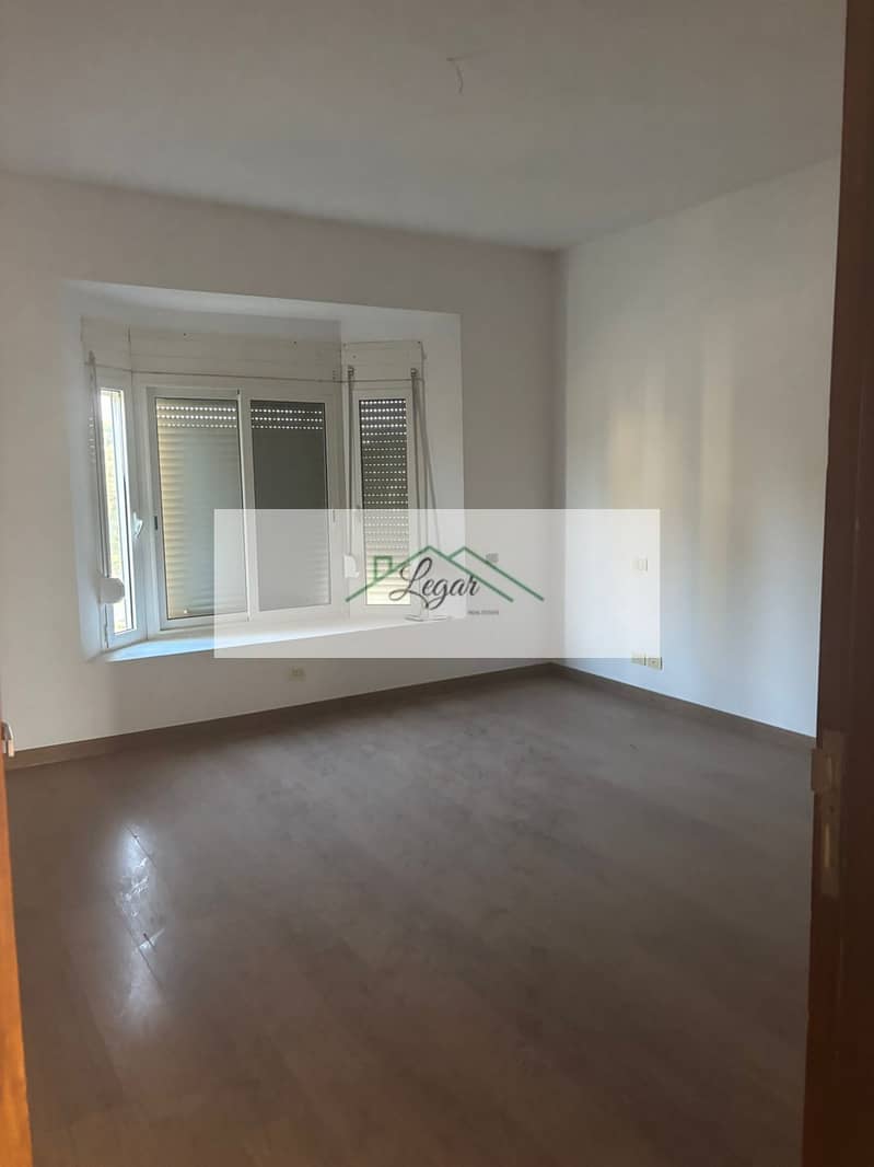 4 b8798778-5a46-434a-bae6-71dcba26ea20. jpg