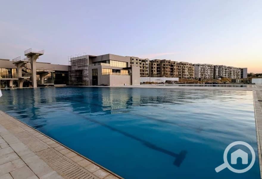 10 4936f244-3b89-444f-9c57-f711a9245335. jpg