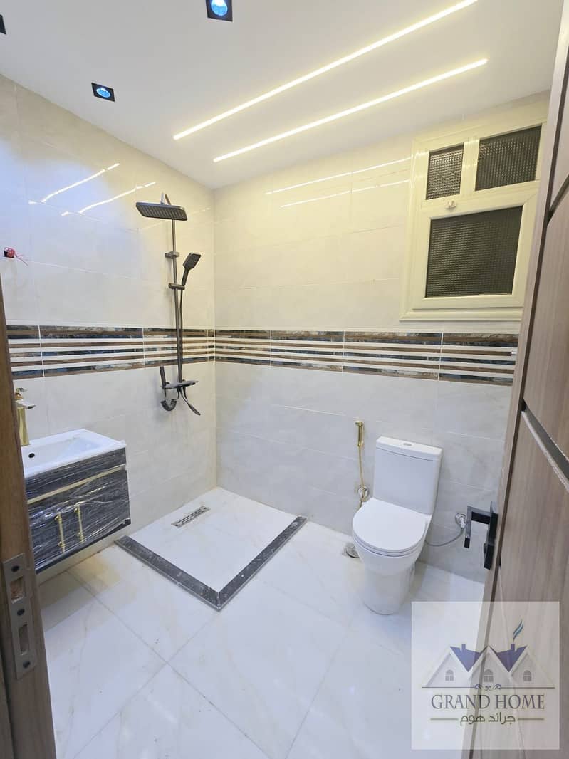 3 1f8854d1-06a1-45fd-8269-40bda839ba18. jpg