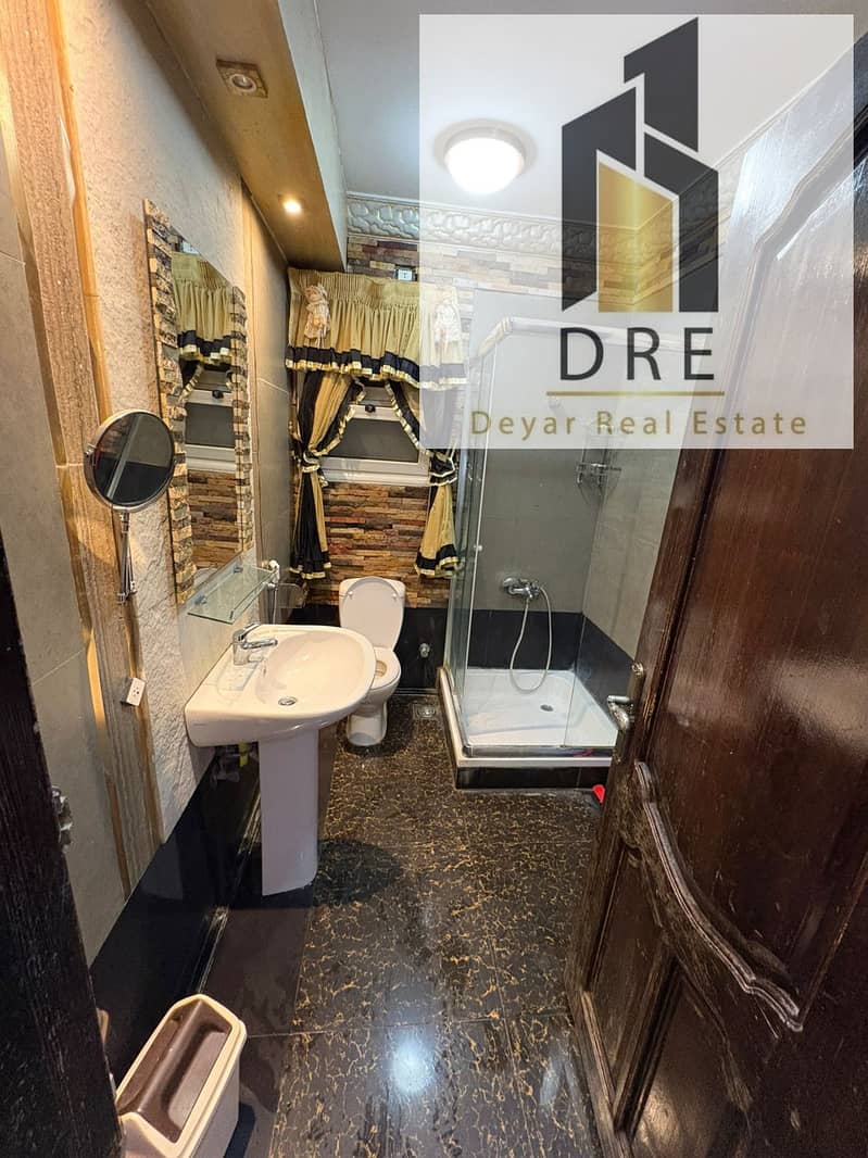 11 a516fc0b-39e4-4b5e-9804-a8370a5c40ad. jpg