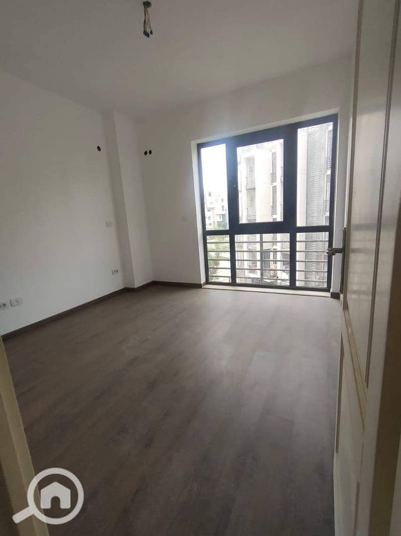 2 WhatsApp Image 2025-05-01 at 2.53. 40 PM. jpeg