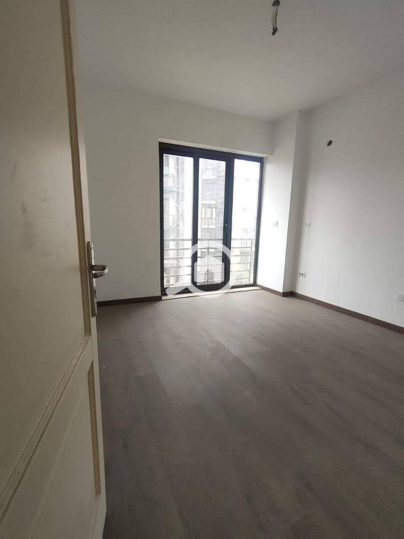 4 WhatsApp Image 2025-05-01 at 2.53. 41 PM (2). jpeg