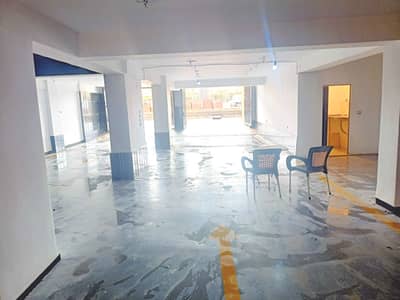 Retail for Rent in 6th of October, Giza - مسطح او محل للإيجار على المحور المركزي امام جامعة 6 أكتوبر والمونريل