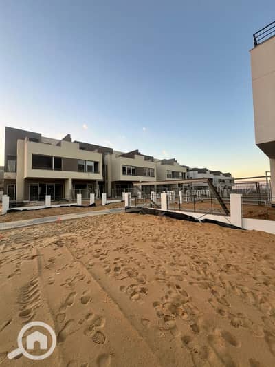 تاون هاوس 3 غرف نوم للبيع في القاهرة الجديدة، القاهرة - WhatsApp Image 2026-01-11 at 11.01. 17. jpeg