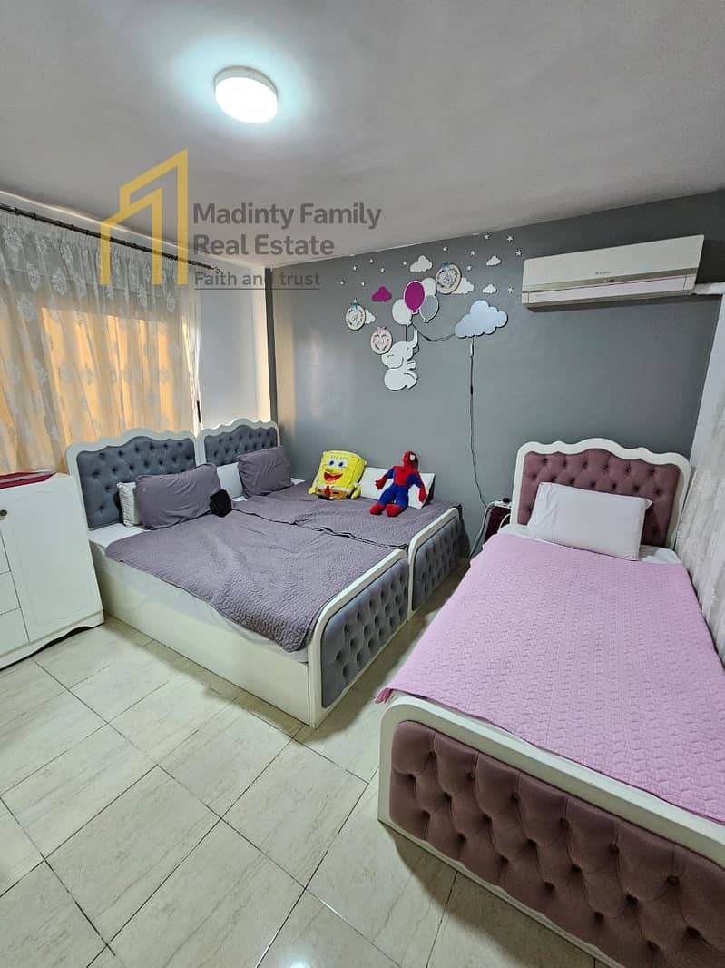 2 047cabd3-ae83-4b96-8c30-b953e02f099c. jpg