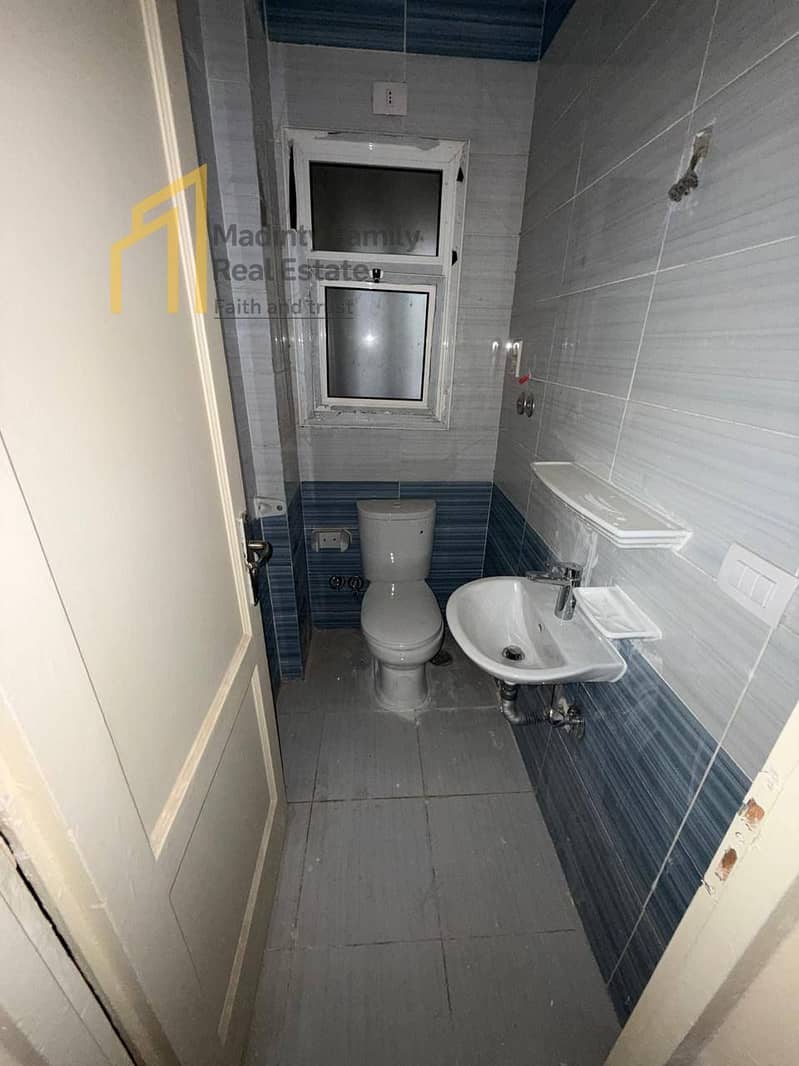 8 584658009_1557907175286592_8242358516818137508_n. jpg