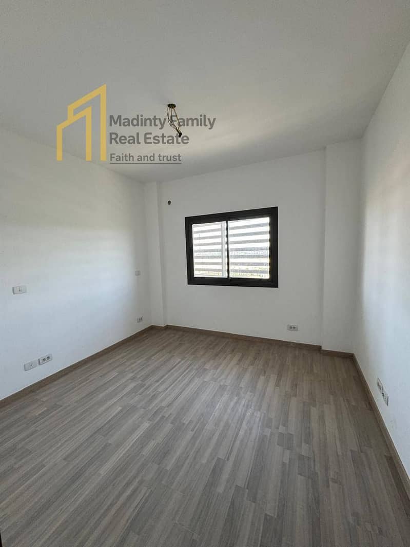 8 536092812_1481344419609535_6058149019420821195_n. jpg